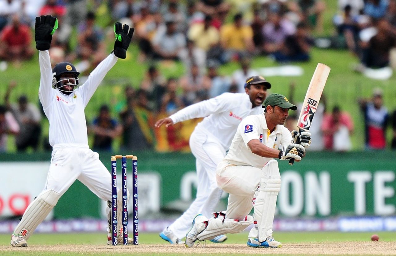Shades of Sangakkara? Niroshan Dickwella appeals like his idol, August 17, 2014