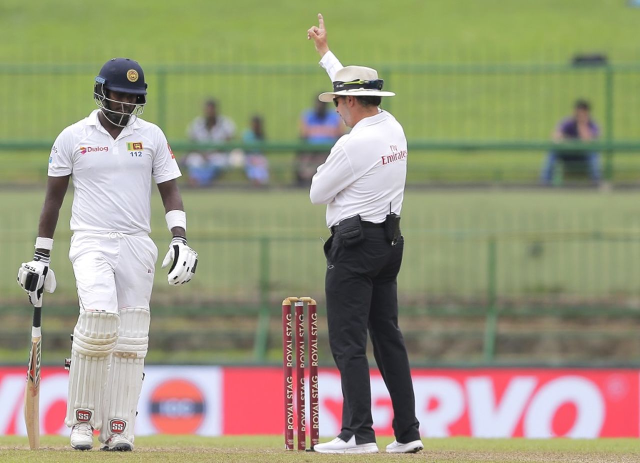 Angelo Mathews was given out lbw by umpire Richard Illingworth, Sri Lanka v India, 3rd Test, 3rd day, Pallekele, August 14, 2017