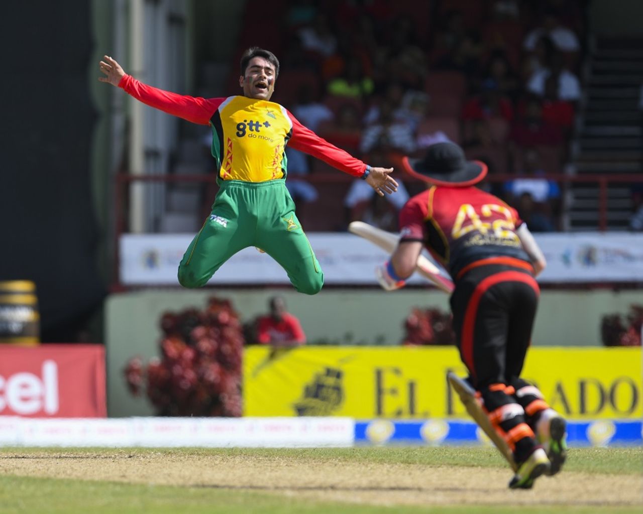 Rashid Khan tried his best to hold on to a catch from Brendon McCullum, Guyana Amazon Warriors v Trinbago Knight Riders, CPL 2017, Providence, August 19, 2017
