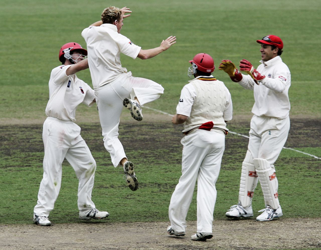 Dan Cullen celebrates a wicket, New South Wales v South Australia, Pura Cup, 1st day, Sydney, December 2, 2004