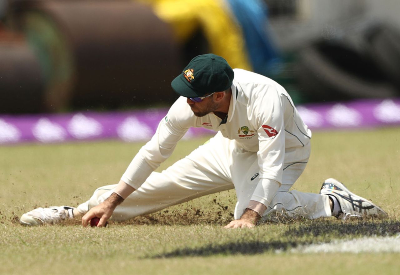 Glenn Maxwell slides in the outfield, Bangladesh v Australia, 1st Test, Mirpur, 1st day, August 27, 2017