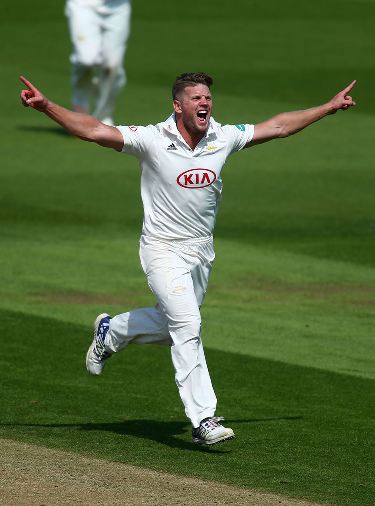 Stuart Meaker took two wickets in two balls, Surrey v Middlesex, Specsavers County Championship, Division One, Kia Oval, August 28, 2017