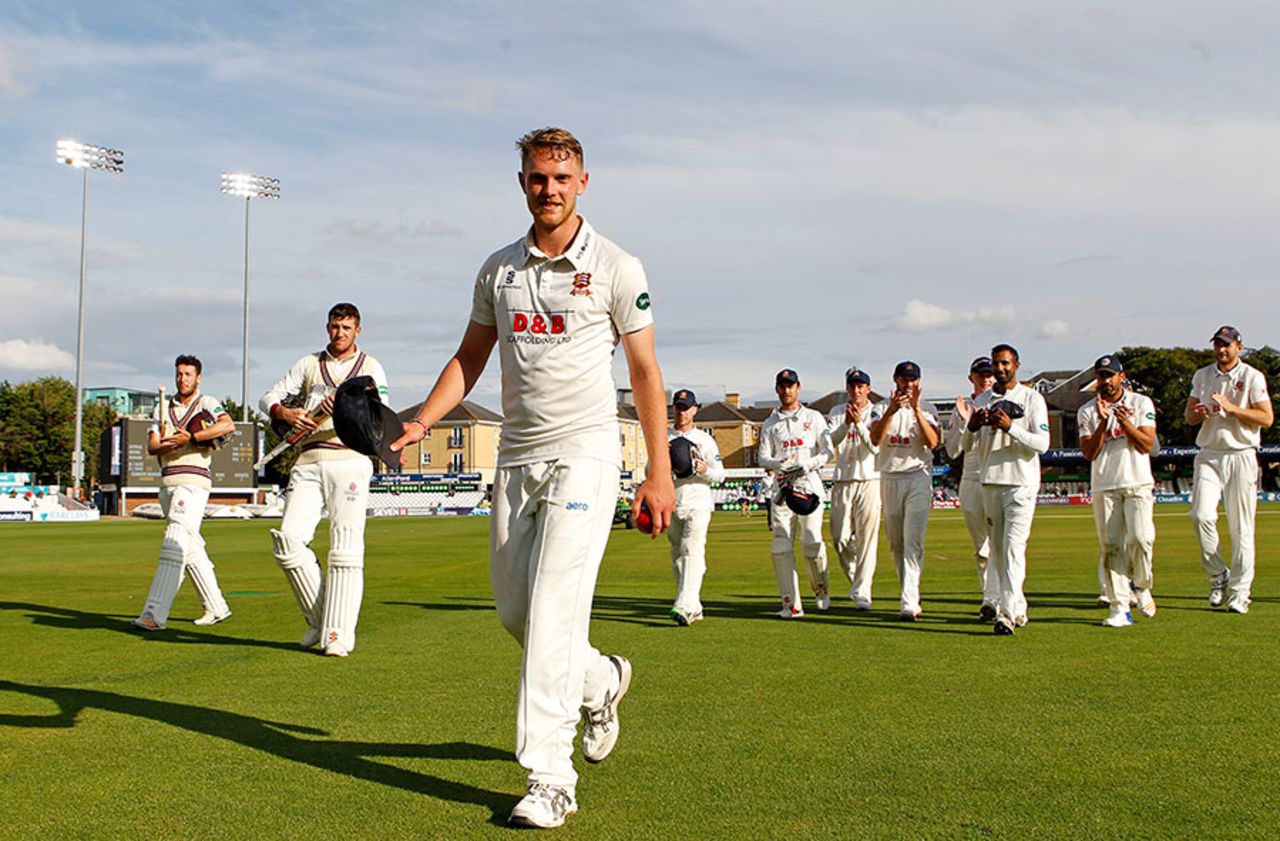 Jamie Porter leads Essex off after his match-winning 7 for 55, Essex v Somerset, Spevsavers County Championship, Division One, Chelmsford, 4th day, August 31, 2017