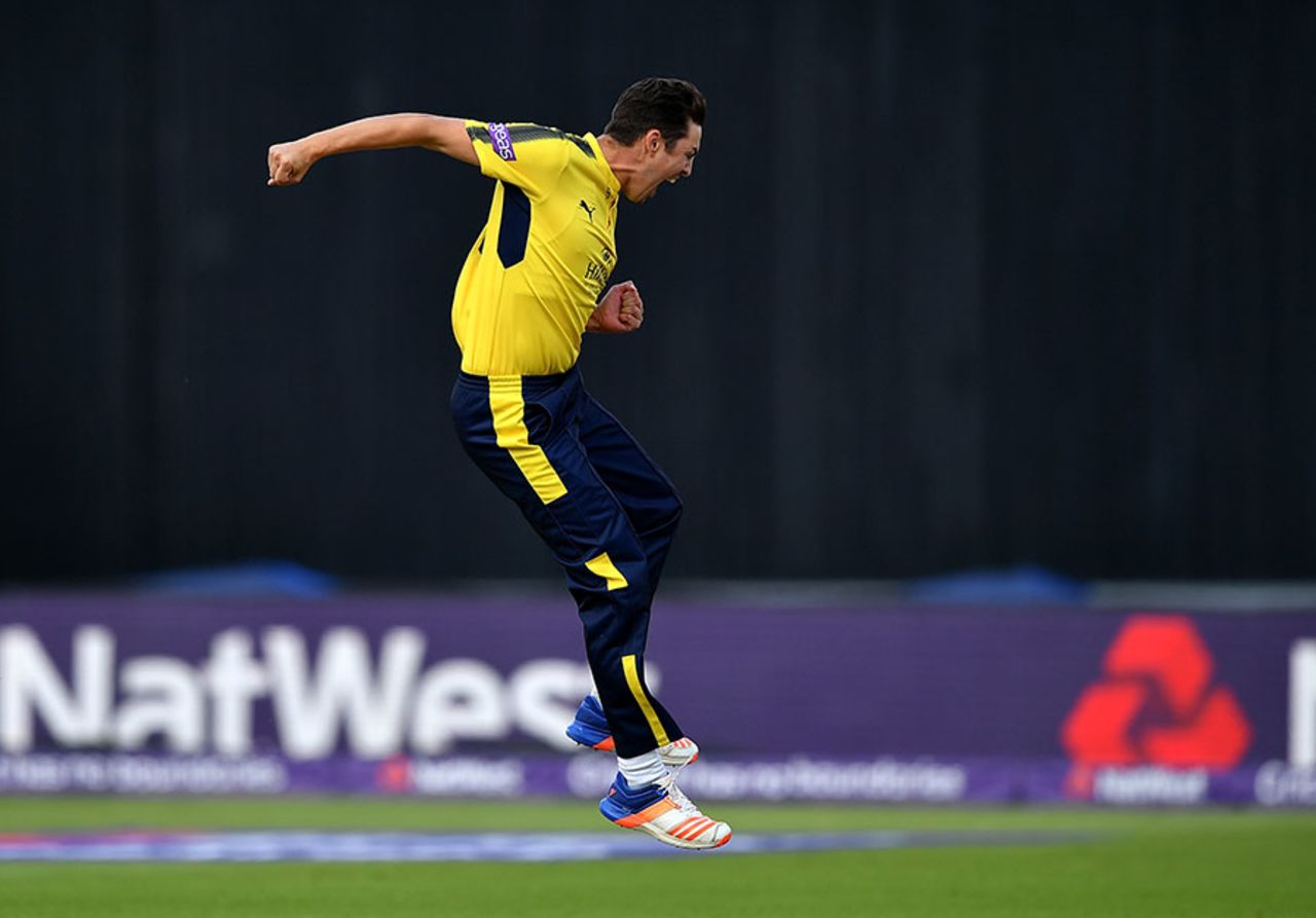 Chris Wood took two wickets in the Powerplay, Hampshire v Nottinghamshire, NatWest T20 Blast, 2nd semi-final, Edgbaston, September 2, 2017