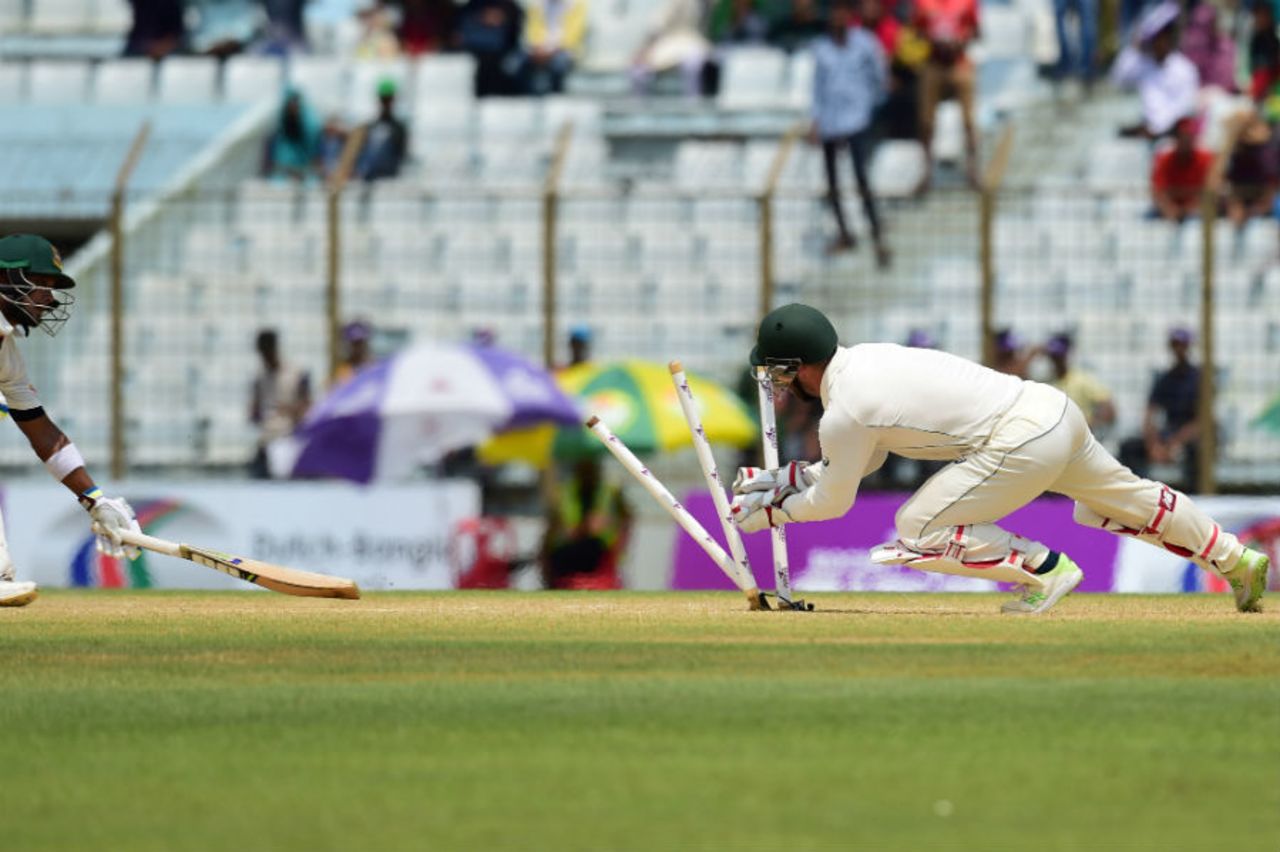 Matthew Wade effects a terrific stumping to remove Sabbir Rahman, Bangladesh v Australia, 2nd Test, Chittagong, 4th day, September 7, 2017