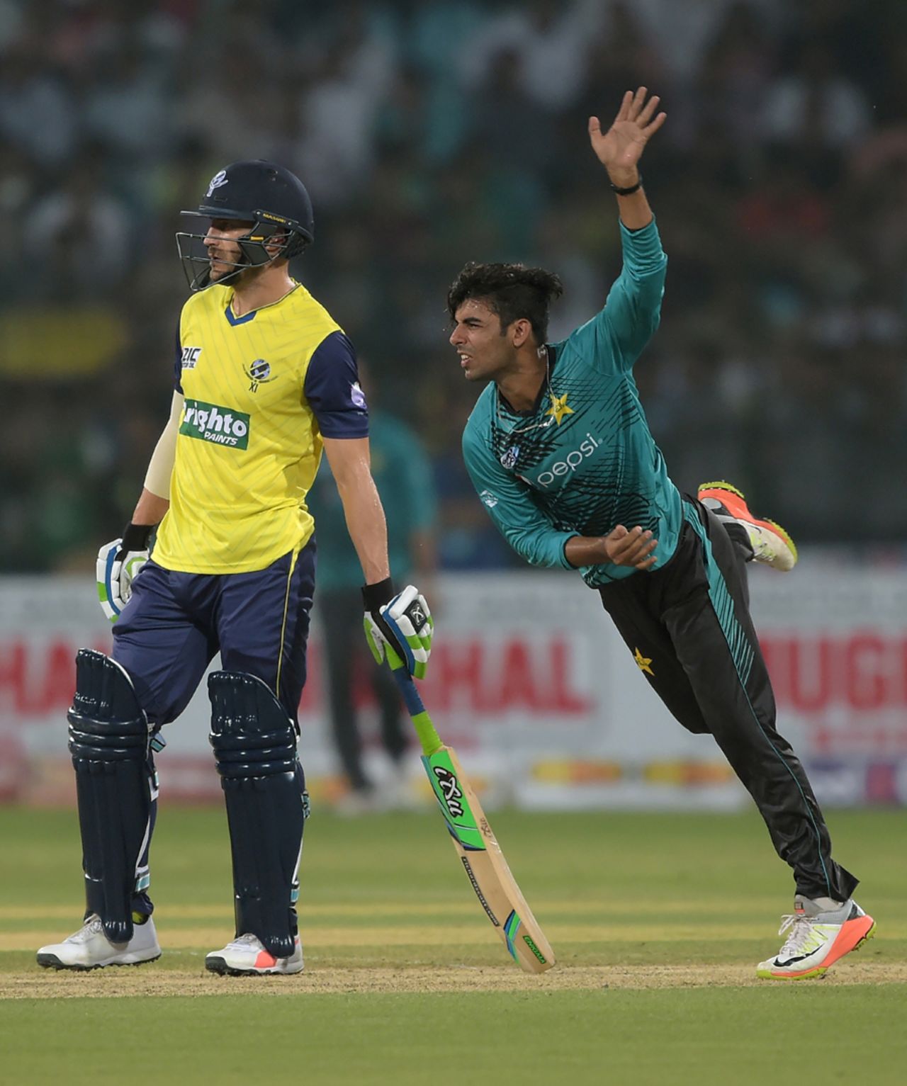 Shadab Khan accounted for the South African pair of Faf du Plessis and David Miller, Pakistan v World XI, 1st T20I, Independence Cup 2017, Lahore, September 12, 2017