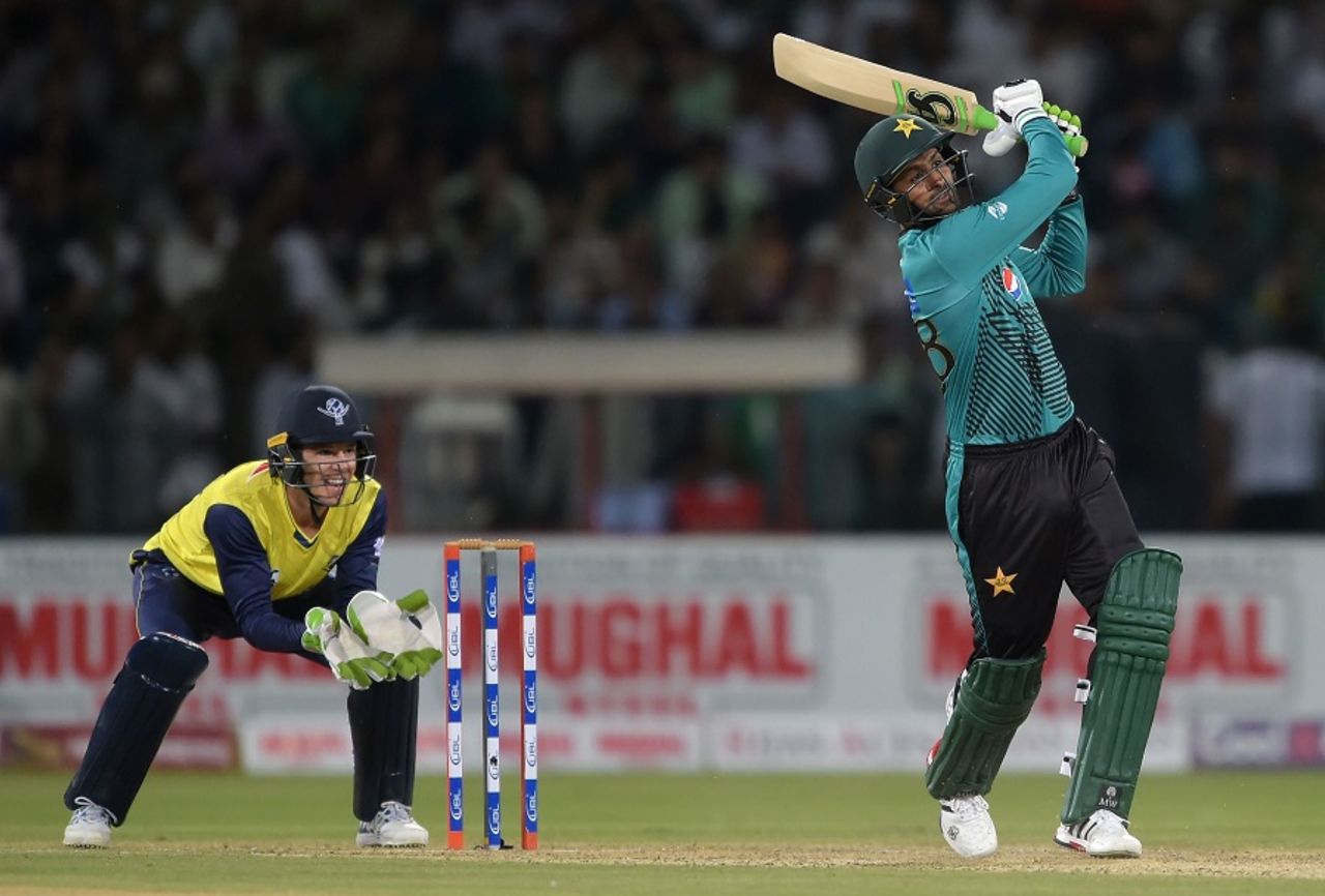 Shoaib Malik launches one down the ground, Pakistan v World XI, 2nd T20I, Independence Cup 2017, Lahore, September 13, 2017