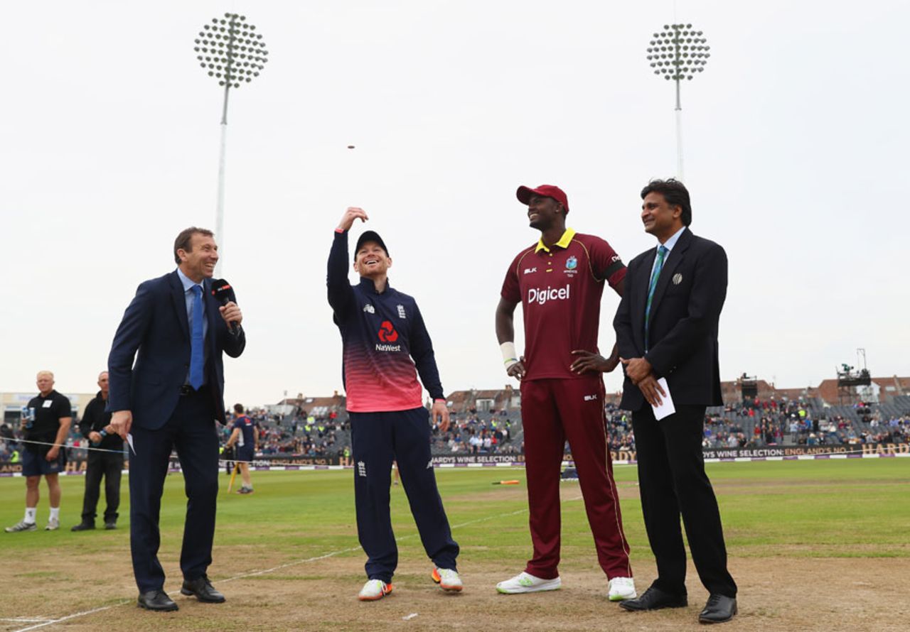 Eoin Morgan tosses the coin, with Jason Holder calling correctly, England v West Indies, 3rd ODI, Bristol, September 24, 2017