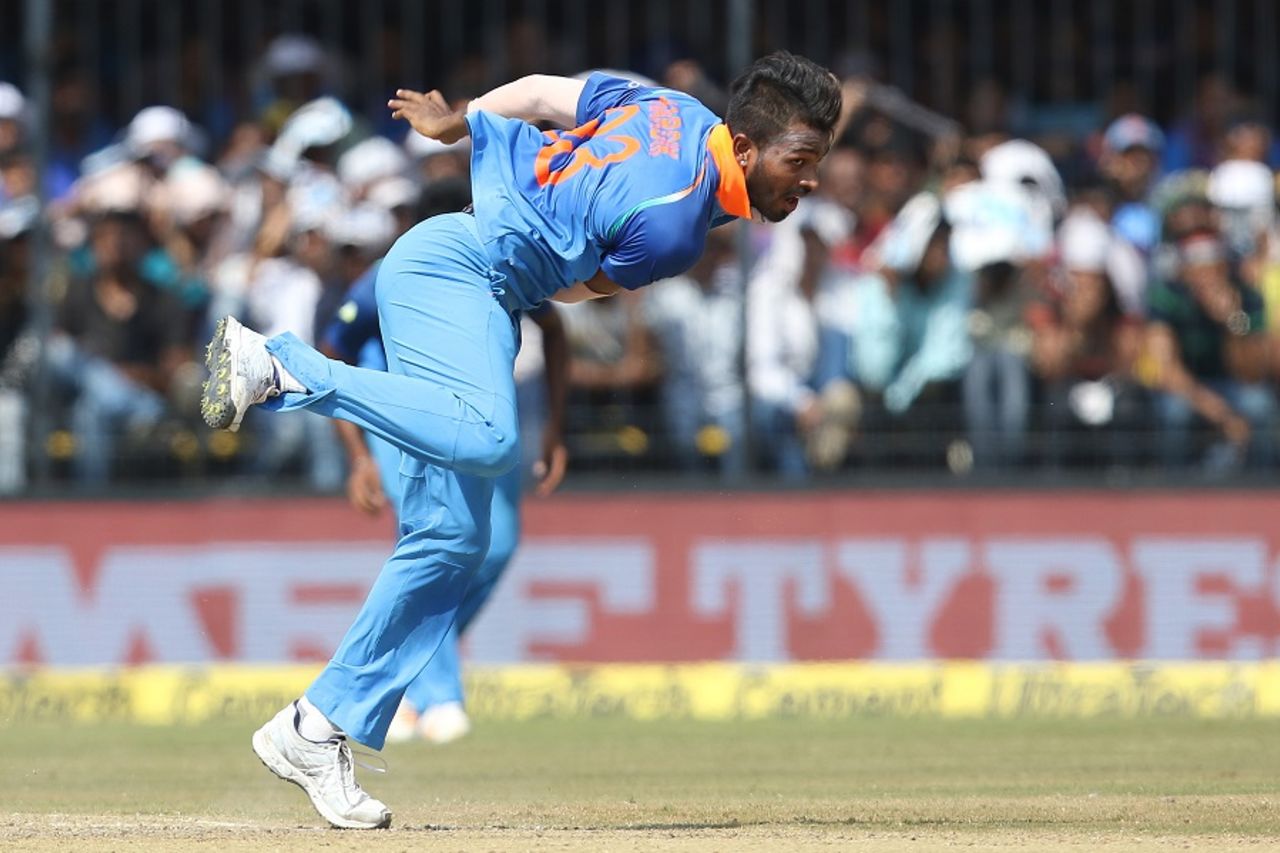 Hardik Pandya's offcutters tied Australia down, India v Australia, 3rd ODI, Indore