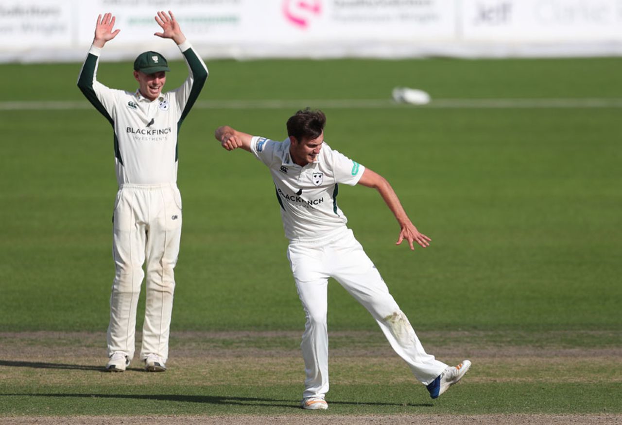 Ed Barnard celebrates a wicket, Worcestershire v Durham, Specsavers Championship, Division Two, New Road, September 28, 2017