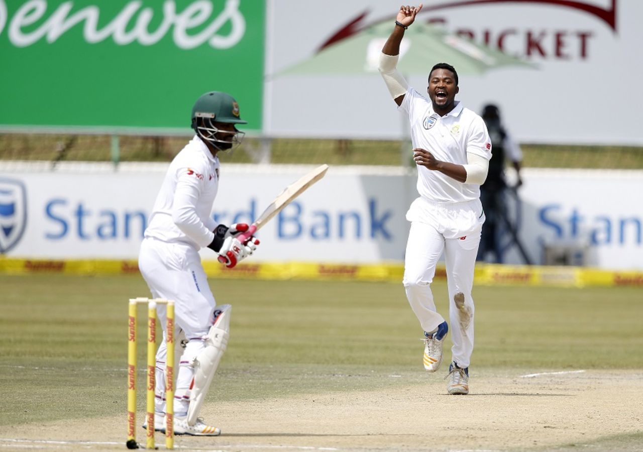Andile Phehlukwayo took out Tamim Iqbal in the morning session, South Africa v Bangladesh, 1st Test, Potchefstroom, 3rd day, September 30, 2017