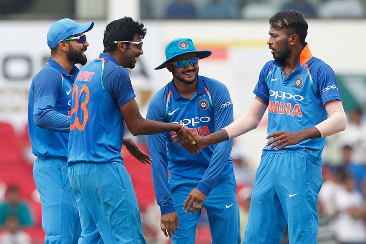 Hardik Pandya celebrates with his team-mates after dismissing Aaron Finch, India v Australia, 5th ODI, Nagpur, October 1, 2017