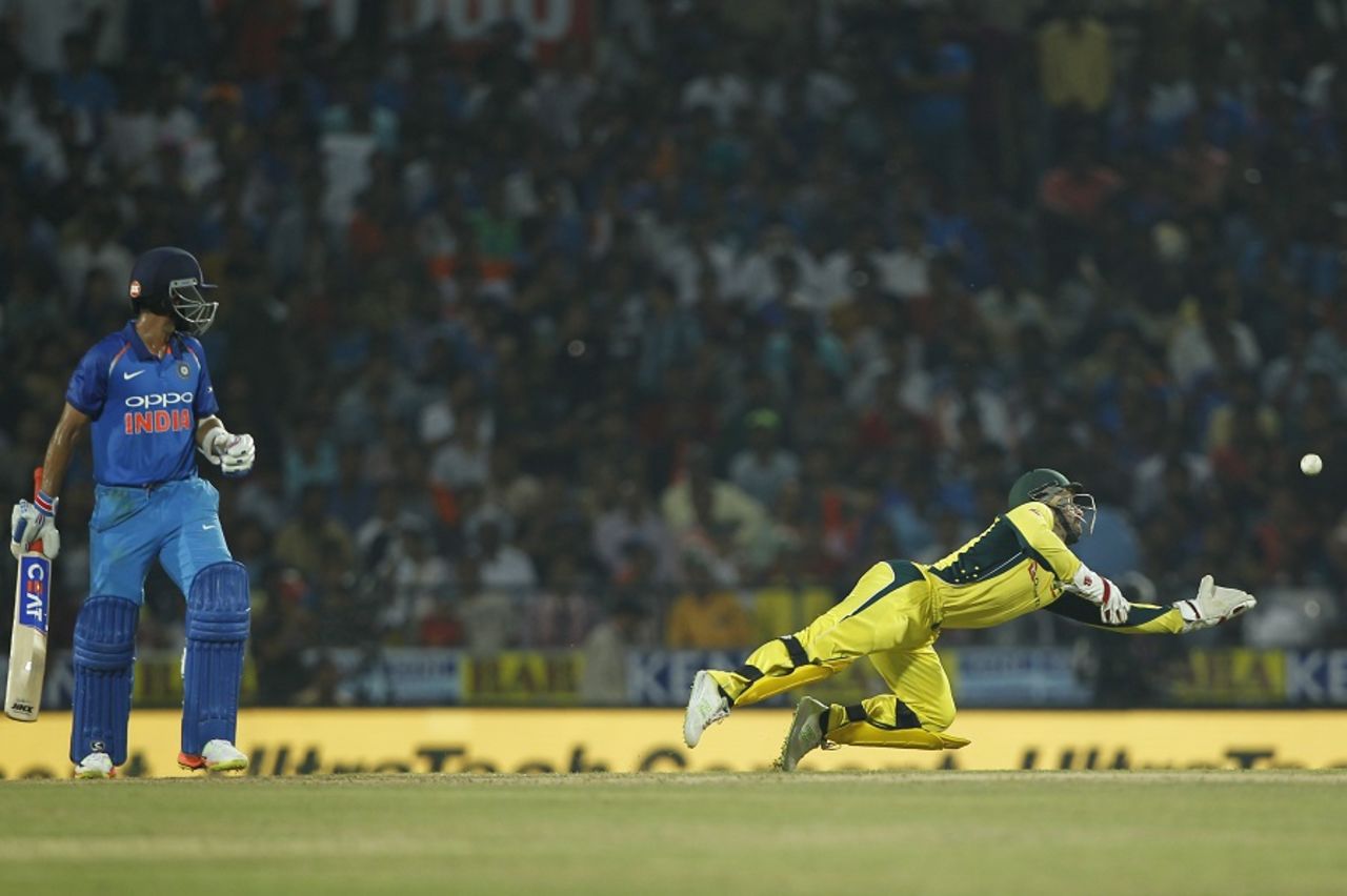 Matthew Wade attempts a catch, India v Australia, 5th ODI, Nagpur, October 1, 2017