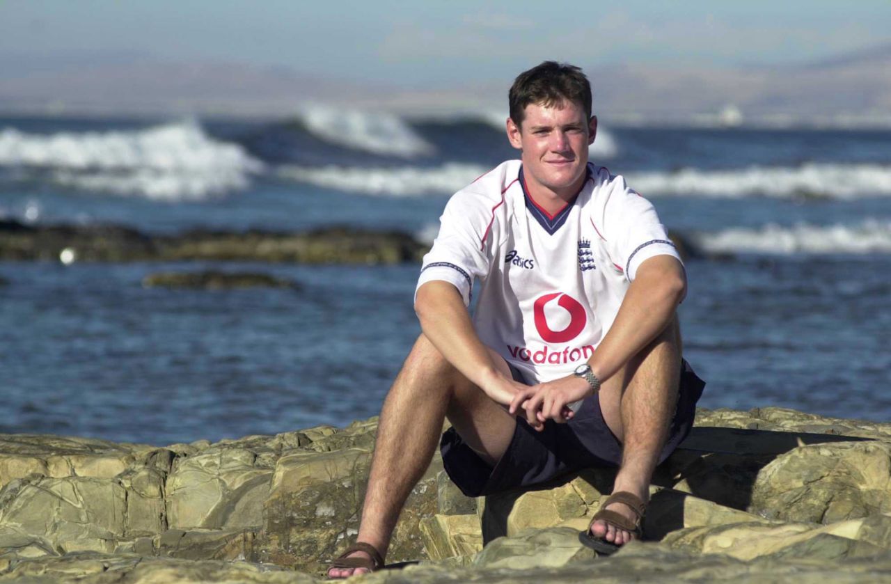 Chris Read relaxes in Cape Town, England tour of South Africa, 2000