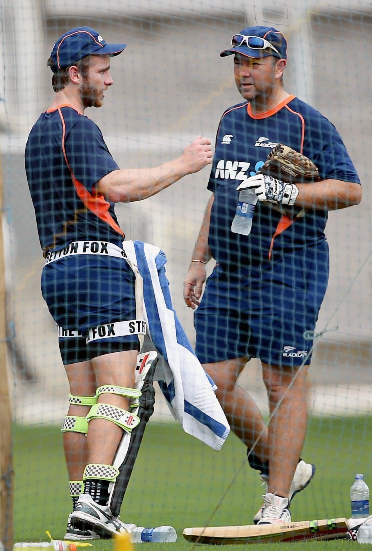 Kane Williamson and Craig McMillan have a chat in the nets, Mumbai, October 15, 207