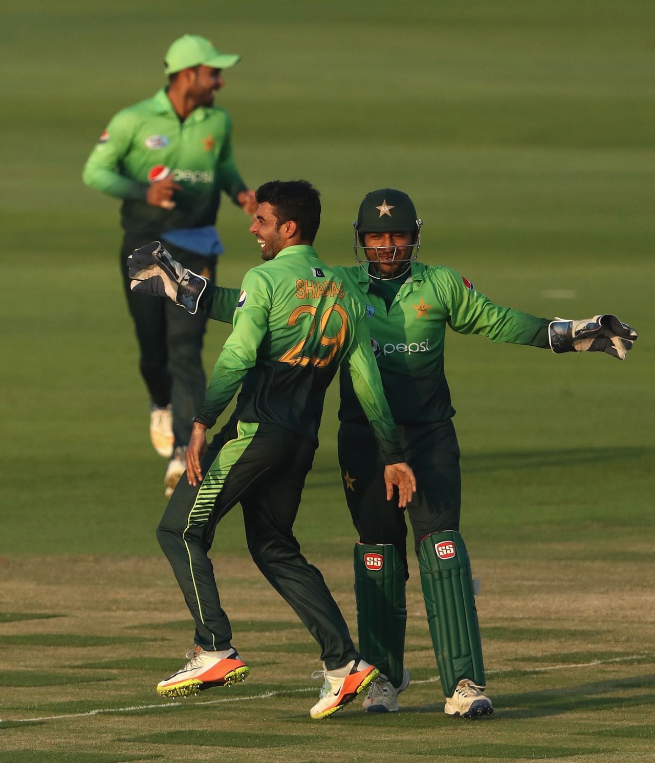Shadab Khan continued bamboozling batsmen, Pakistan v Sri Lanka, 3rd ODI, Abu Dhabi, October 18, 2017