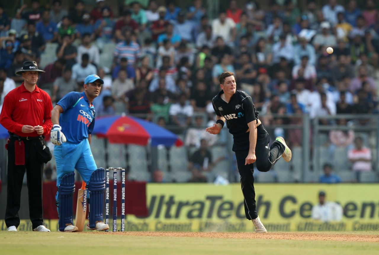 Mitchell Santner performed an admirable job as the lone spinner, India v New Zealand, 1st ODI, Mumbai, October 22, 2017