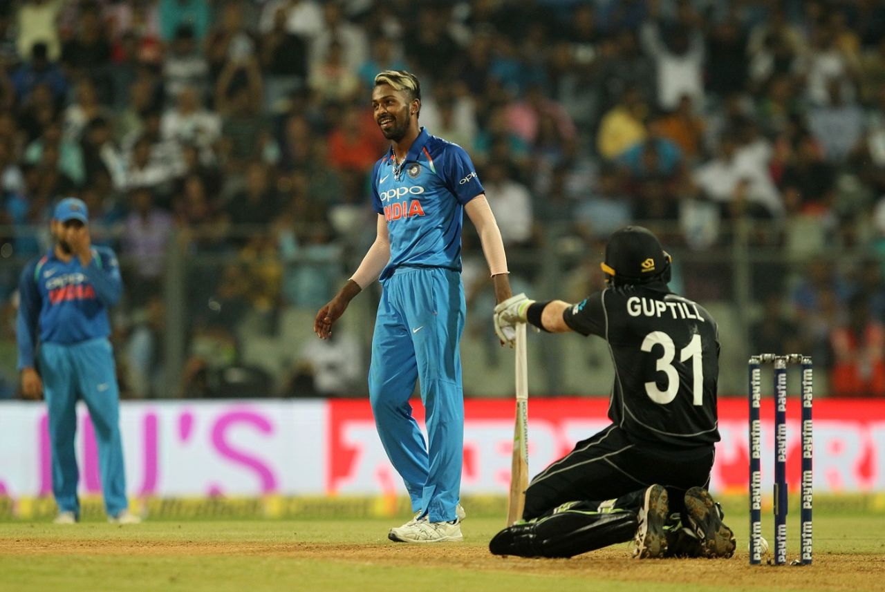Hardik Pandya toppled Martin Guptill, India v New Zealand, 1st ODI, Mumbai, October 22, 2017