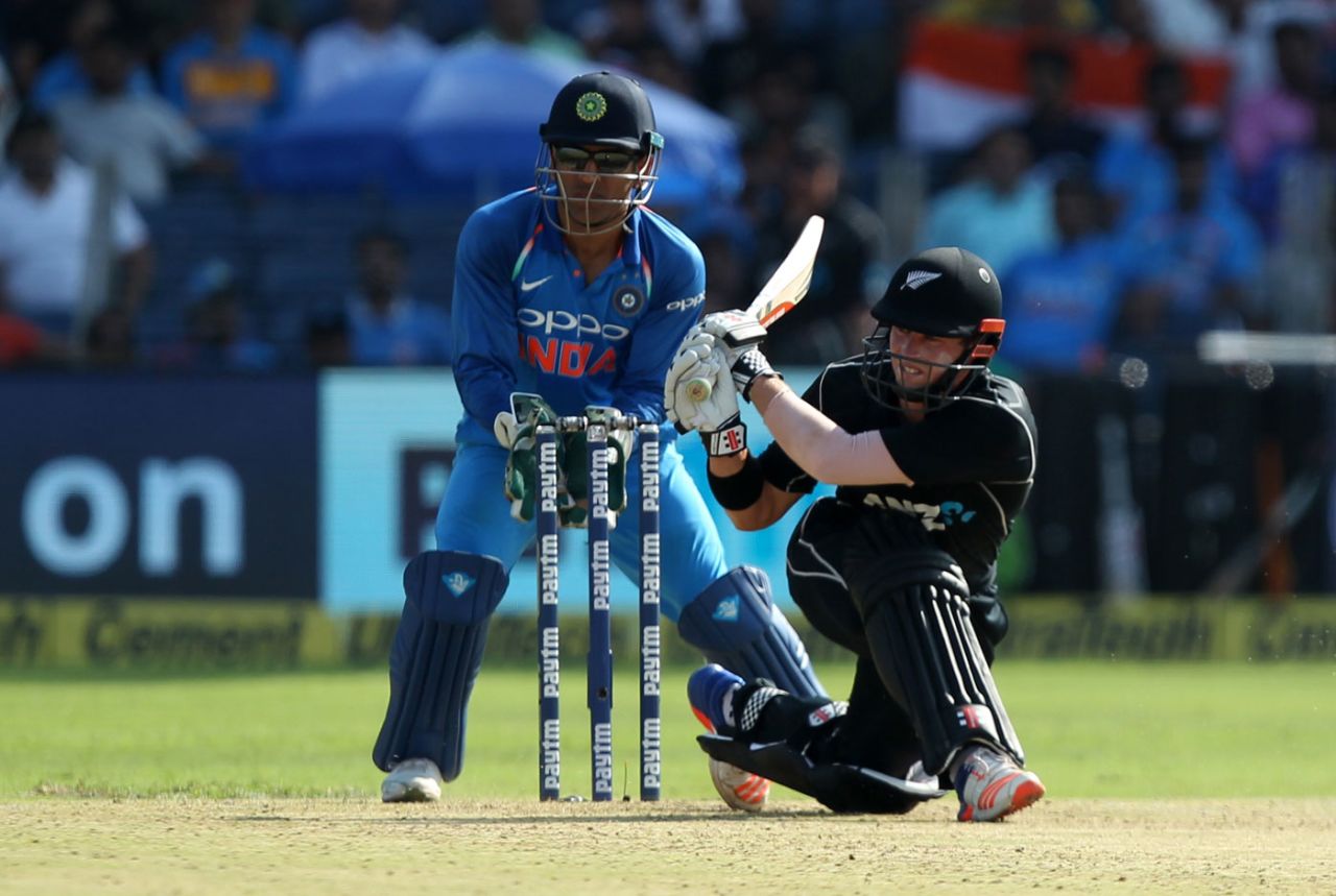 Henry Nicholls plays the sweep, India v New Zealand, 2nd ODI, Pune, 25 October, 2017