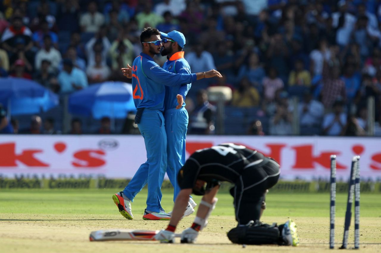 Axar Patel celebrates after dismissing Tom Latham, India v New Zealand, 2nd ODI, Pune, 25 October, 2017