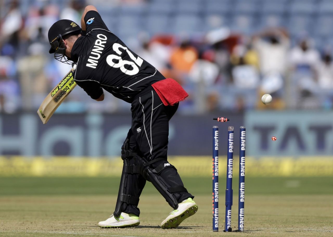 Colin Munro is undone by a Bhuvneshwar Kumar knuckle ball, India v New Zealand, 2nd ODI, Pune, 25 October, 2017