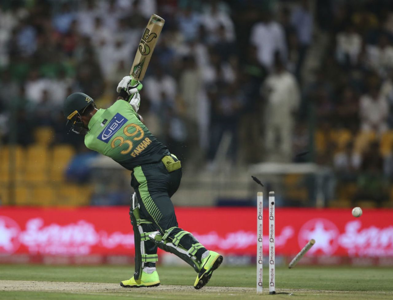 Fakhar Zaman's leg stump is flattened, Pakistan v Sri Lanka, 2nd ODI, Abu Dhabi, October 26, 2017