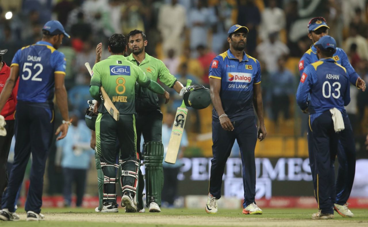 Shoaib Malik and Mohammad Hafeez shared a 39-run stand to finish the game, Pakistan v Sri Lanka, 2nd ODI, Abu Dhabi, October 26. 2017
