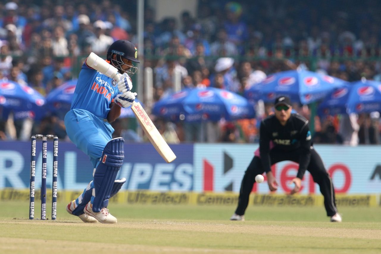 Shikhar Dhawan plays a late cut, India v New Zealand, 3rd ODI, Kanpur, October 29, 2017