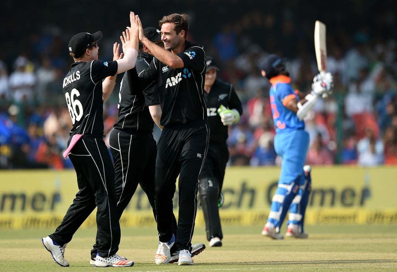 A little extra bounce gave Tim Southee his first wicket of the day, India v New Zealand, 3rd ODI, Kanpur, October 29, 2017