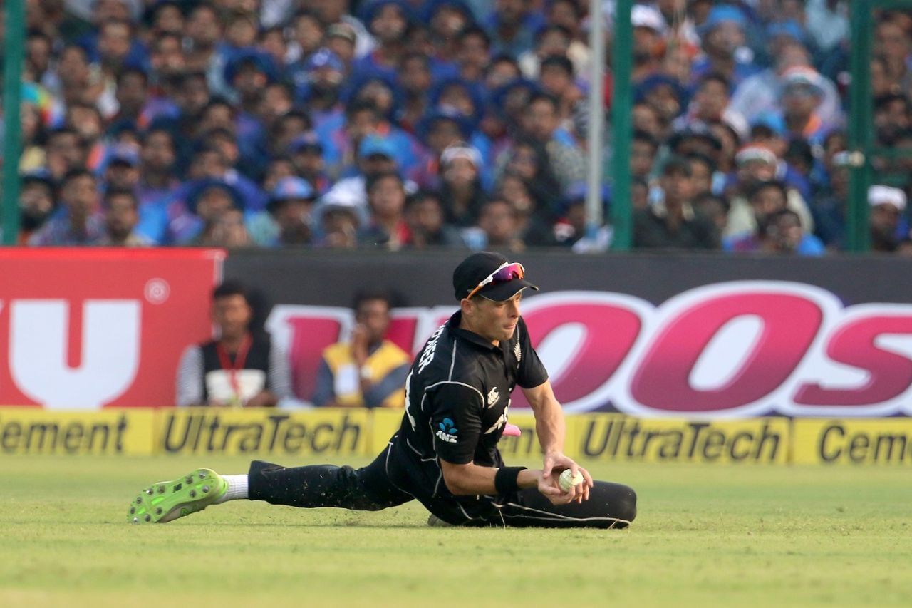 Mitchell Santner slides around, India v New Zealand, 3rd ODI, Kanpur, October 29, 2017