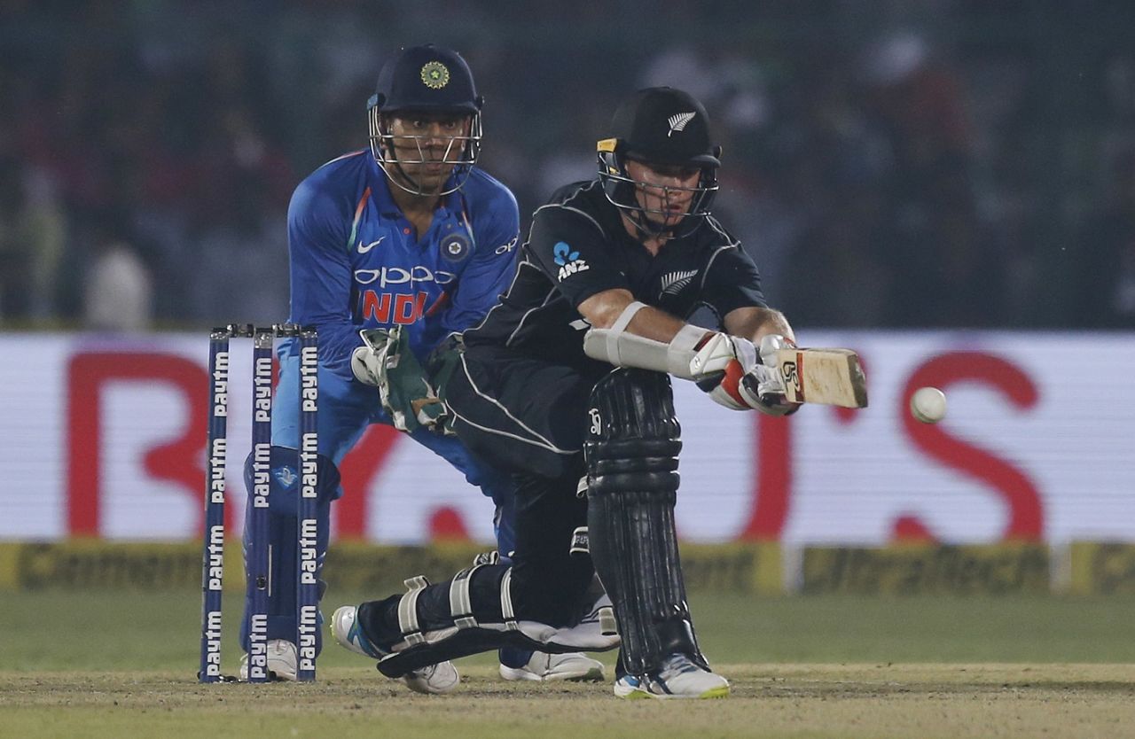 Tom Latham prepares to reverse sweep off the back of the bat, India v New Zealand, 3rd ODI, Kanpur, October 29, 2017