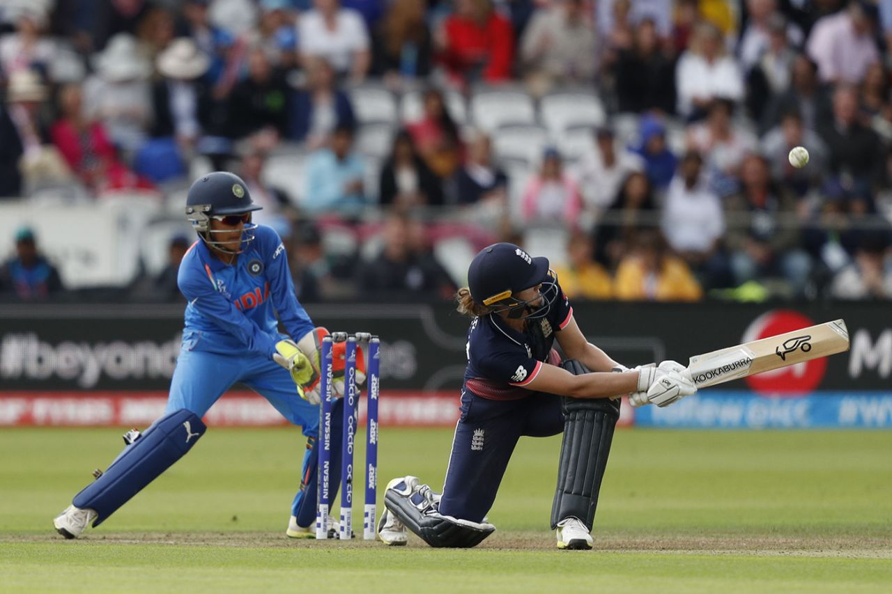 Natalie Sciver goes big on the leg side, England v India, Women's World Cup final 2017, Lord's, July 23, 2017