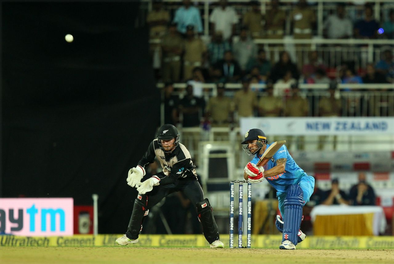 Manish Pandey hoists the ball over cover, India v New Zealand, 3rd T20I, Thiruvananthapuram, November 7, 2017