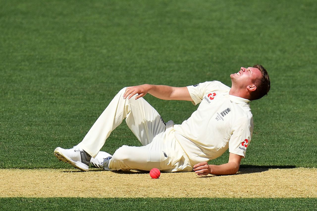 Jake Ball injured himself while bowling, Cricket Australia XI v England XI, Adelaide, 2nd day, November 9, 2017
