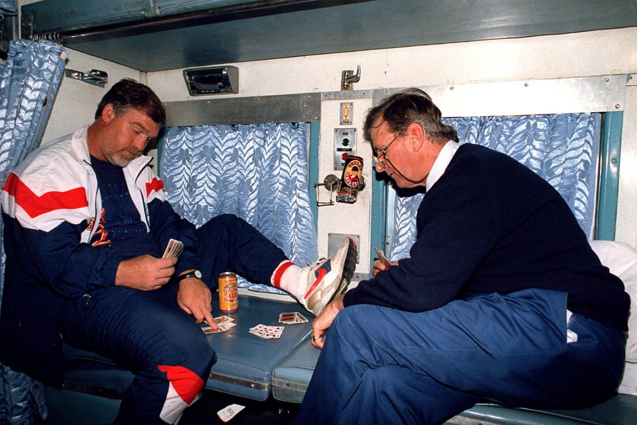 Mike Gatting plays cards with journalist John Thicknesse on the train to Calcutta, January 26, 1993 
