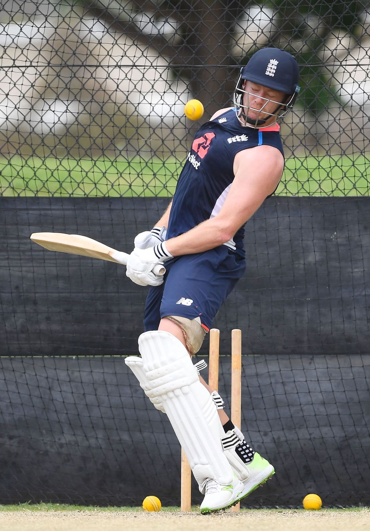 Jonny Bairstow wears a short one on the chest, Townsville, November 14, 2017