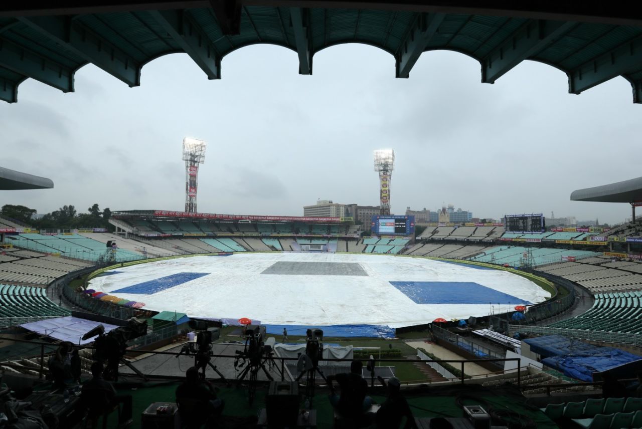 The Eden Gardens on the second afternoon, India v Sri Lanka, 1st Test, 2nd day, Kolkata, November 17, 2017