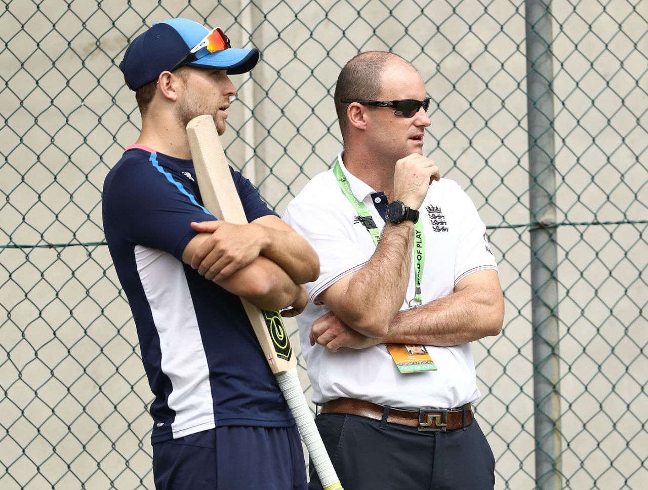 Dawid Malan chats with England director of cricket Andrew Strauss, Brisbane, November 22, 2017