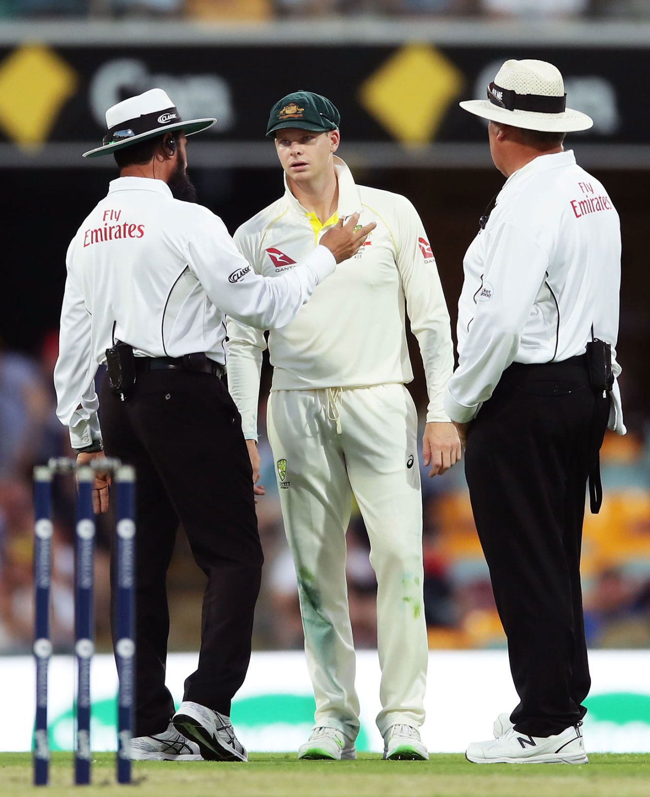 The umpires explain their bad-light call to Steven Smith, Australia v England, 1st Test, The Ashes 2017-18, 1st day, Brisbane, November 23, 2017