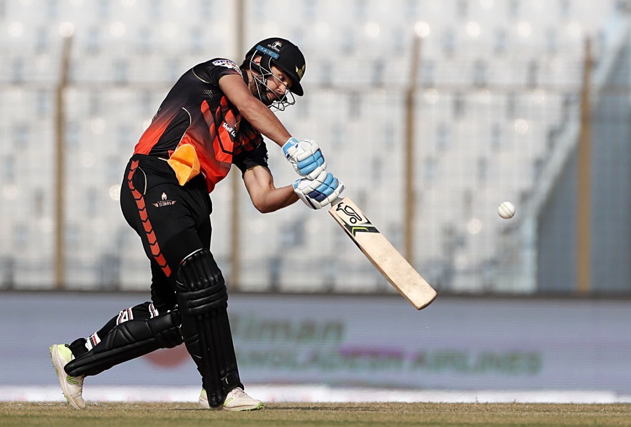 Rilee Rossouw connects with his drive, Khulna Titans v Rangpur Riders, BPL 2017, Chittagong, November 24, 2017