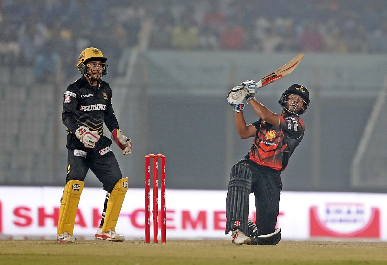 Afif Hossain brought up his maiden T20 fifty with a six, Khulna Titans v Rajshahi Kings, BPL 2017-18, Chittagong