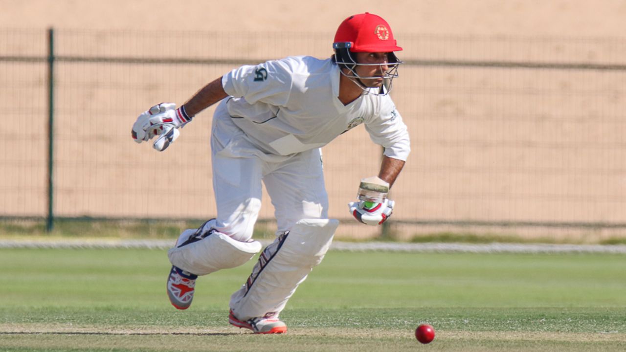 Asghar Stanikzai looks to scamper for a tight run, UAE v Afghanistan, 2015-17 Intercontinental Cup, 2nd day, Abu Dhabi, November 30, 2017