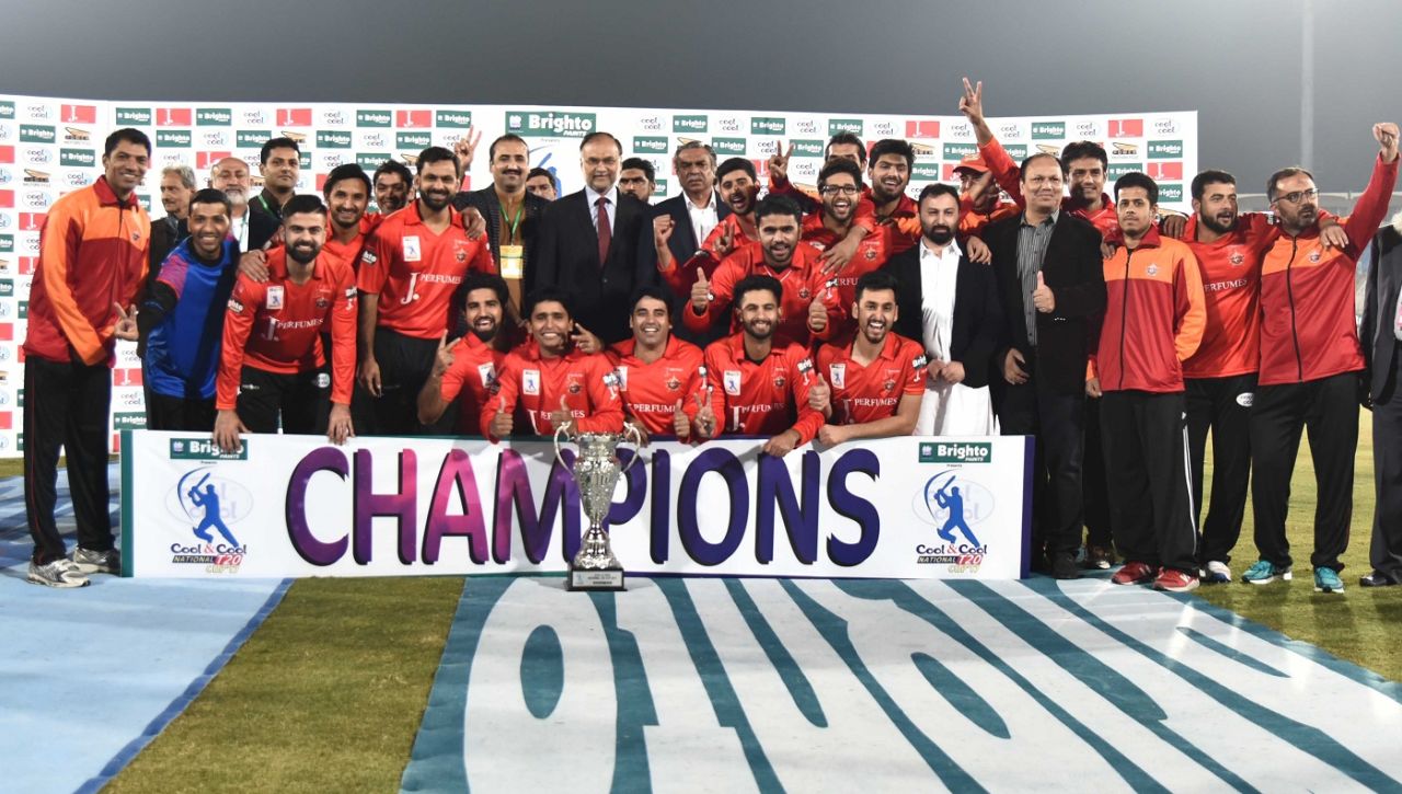 Lahore Blues celebrate the National T20 Cup title, Lahore Blues v Lahore Whites, National T20 Cup final, Islamabad, November 30, 2017
