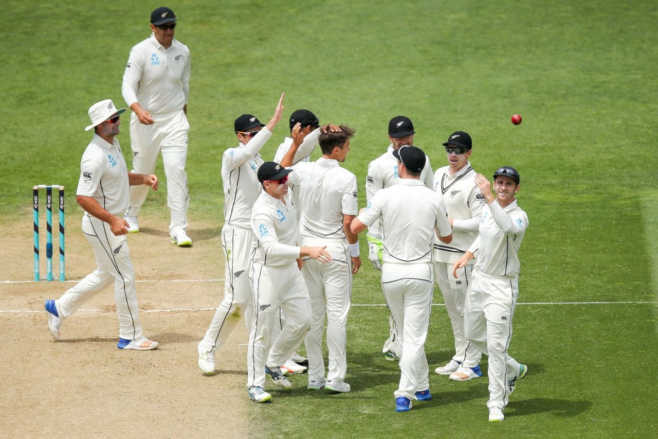 Trent Boult is mobbed after he dismissed Shai Hope, New Zealand v West Indies, 1st Test, Wellington, 4th day, December 4, 2017