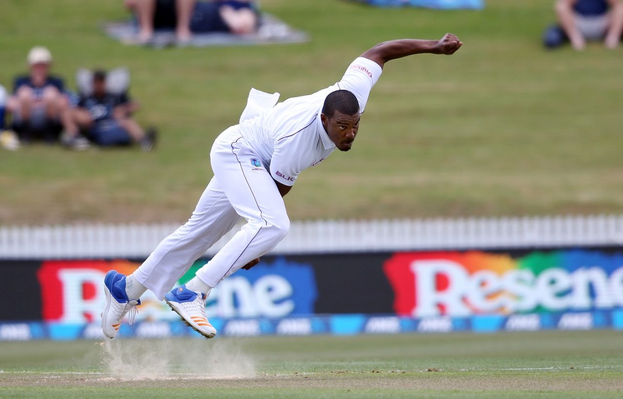 Shannon Gabriel bends his back, New Zealand v West Indies, 2nd Test, Hamilton, 1st day, December 9, 2017