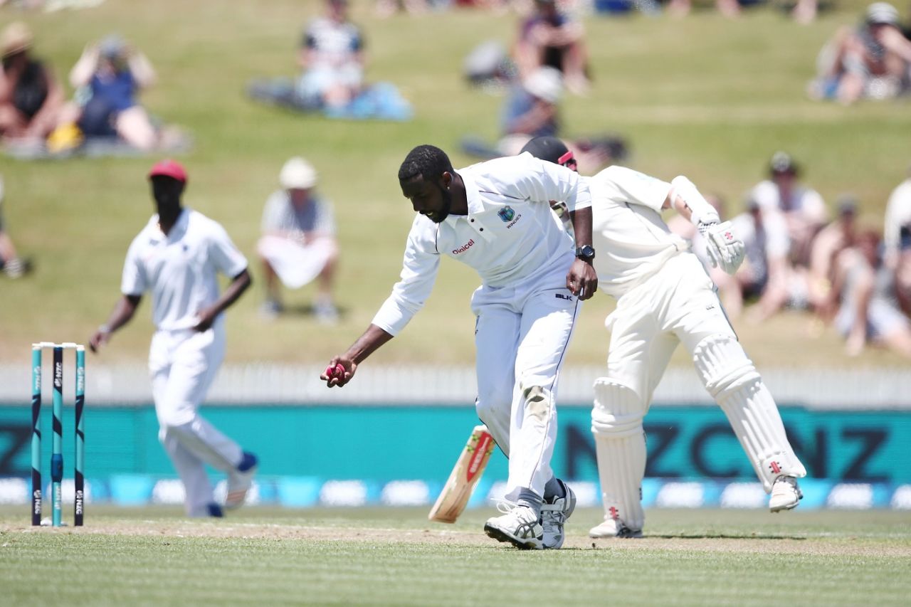 Debutant Raymon Reifer sent down a tight opening spell, New Zealand v West Indies, 2nd Test, Hamilton, 1st day, December 9, 2017