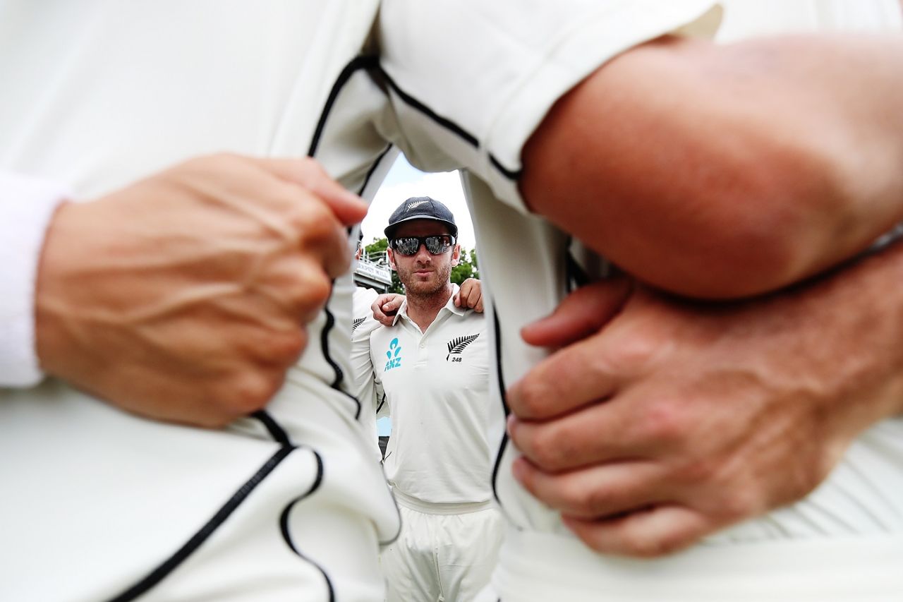 Getting a peek into... Kane Williamson addresses his team at the start of play, New Zealand v West Indies, 2nd Test, Hamilton, 3rd day, December 11, 2017