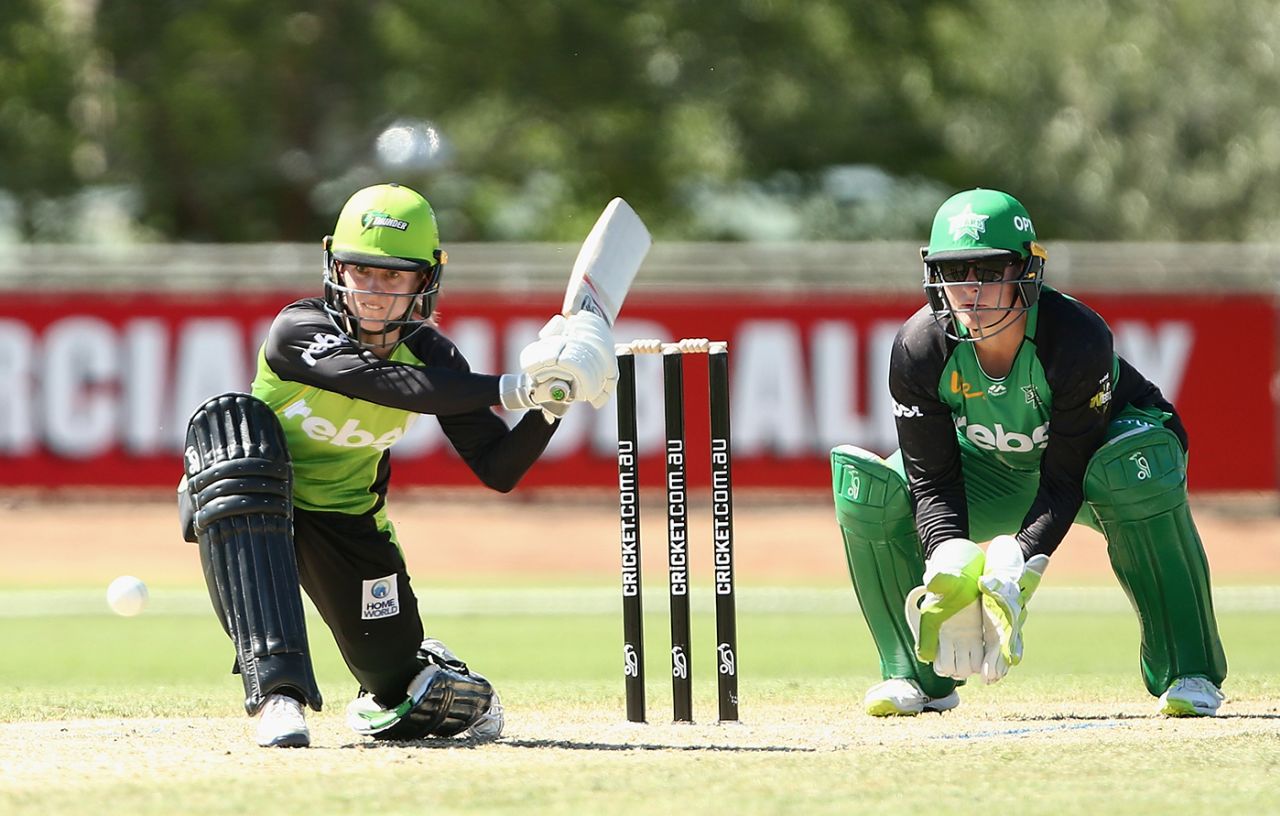 Rachael Haynes kept up her form with a second fifty in three matches, Melbourne Stars v Sydney Thunder, Women's Big Bash League 2017-18, Albury, December 12, 2017