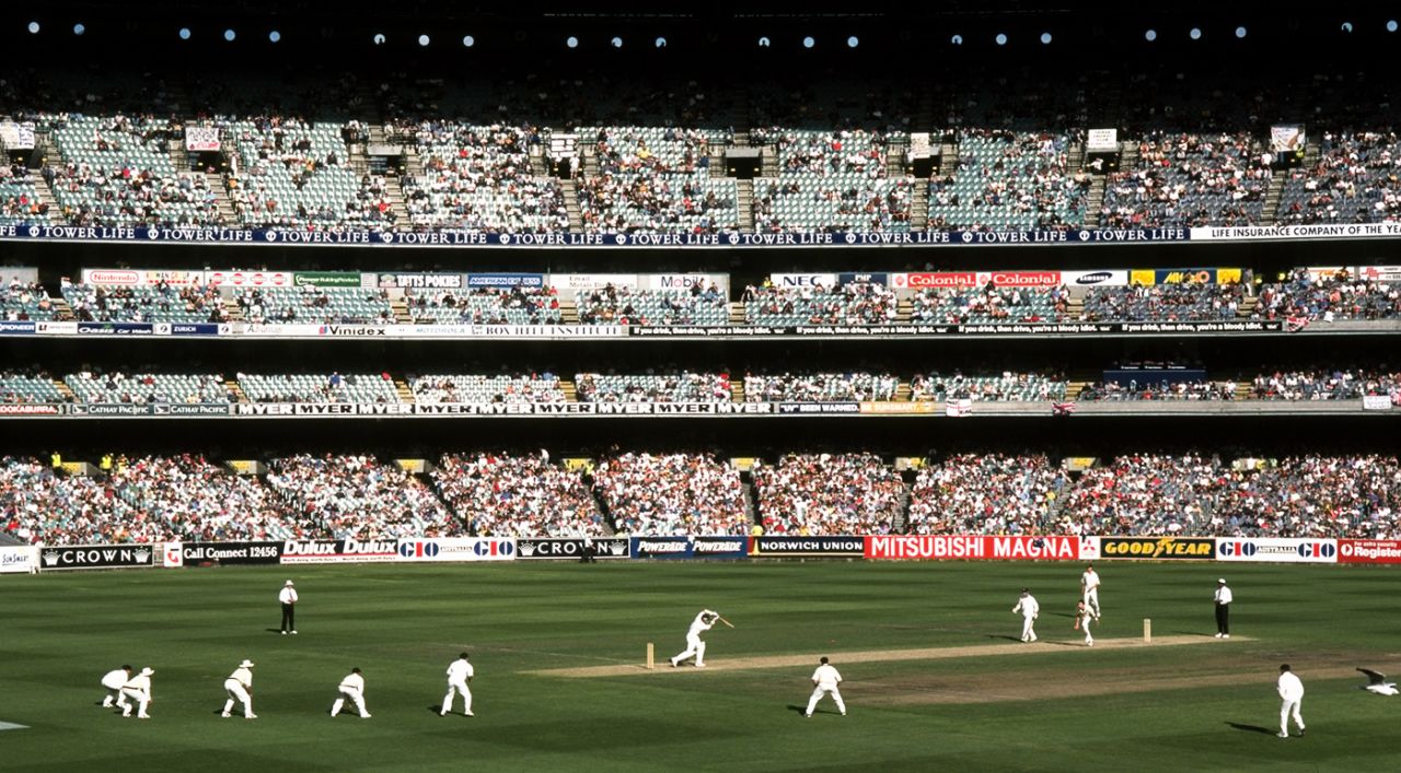 A general view of play at the MCG, Australia v England, 4th Test, Melbourne, 4th day, December 29, 1998