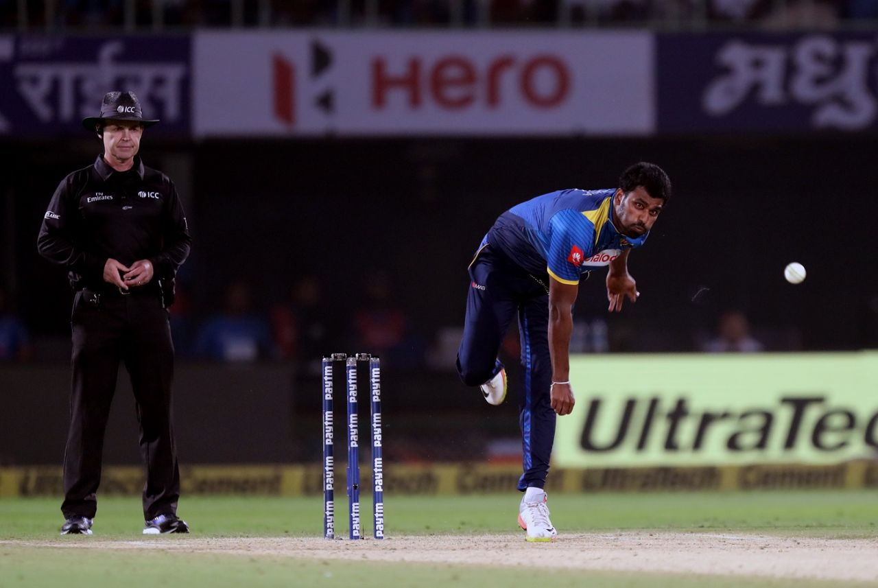 Thisara Perera found no luck in his first spell, India v Sri Lanka, 3rd ODI, Visakhapatnam, December 17, 2017